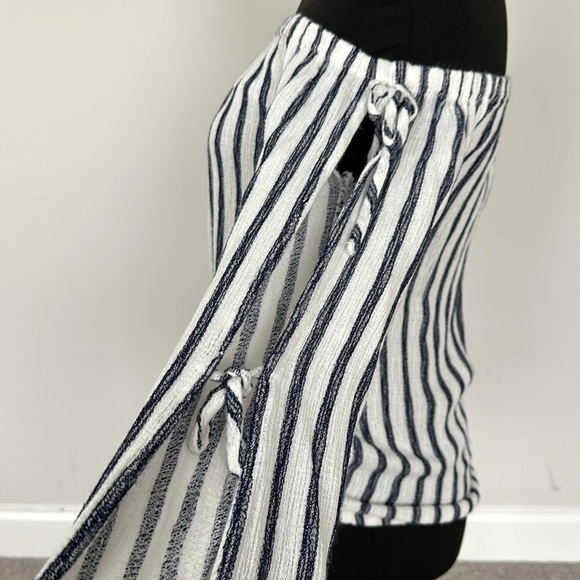 Aeropostale Striped Off the Shoulder Top Sz SM - Picture 4 of 6